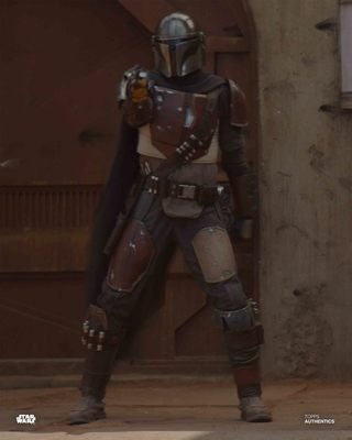 OFFICIAL PHOTOS FROM THE MANDALORIAN CHAPTER ONE AT STAR WARS